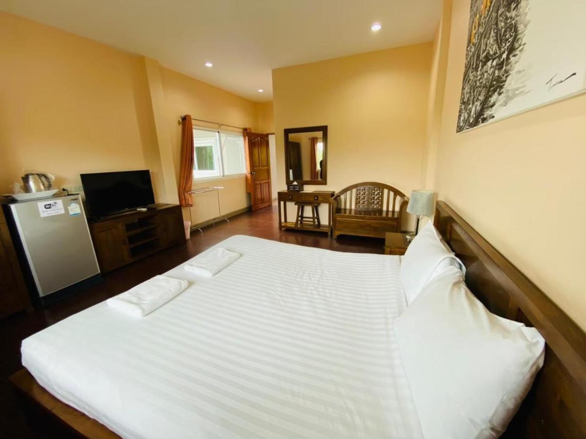 Baan Suan Khun Yaiy Hotel Ban Wang Takhrai Eksteriør billede