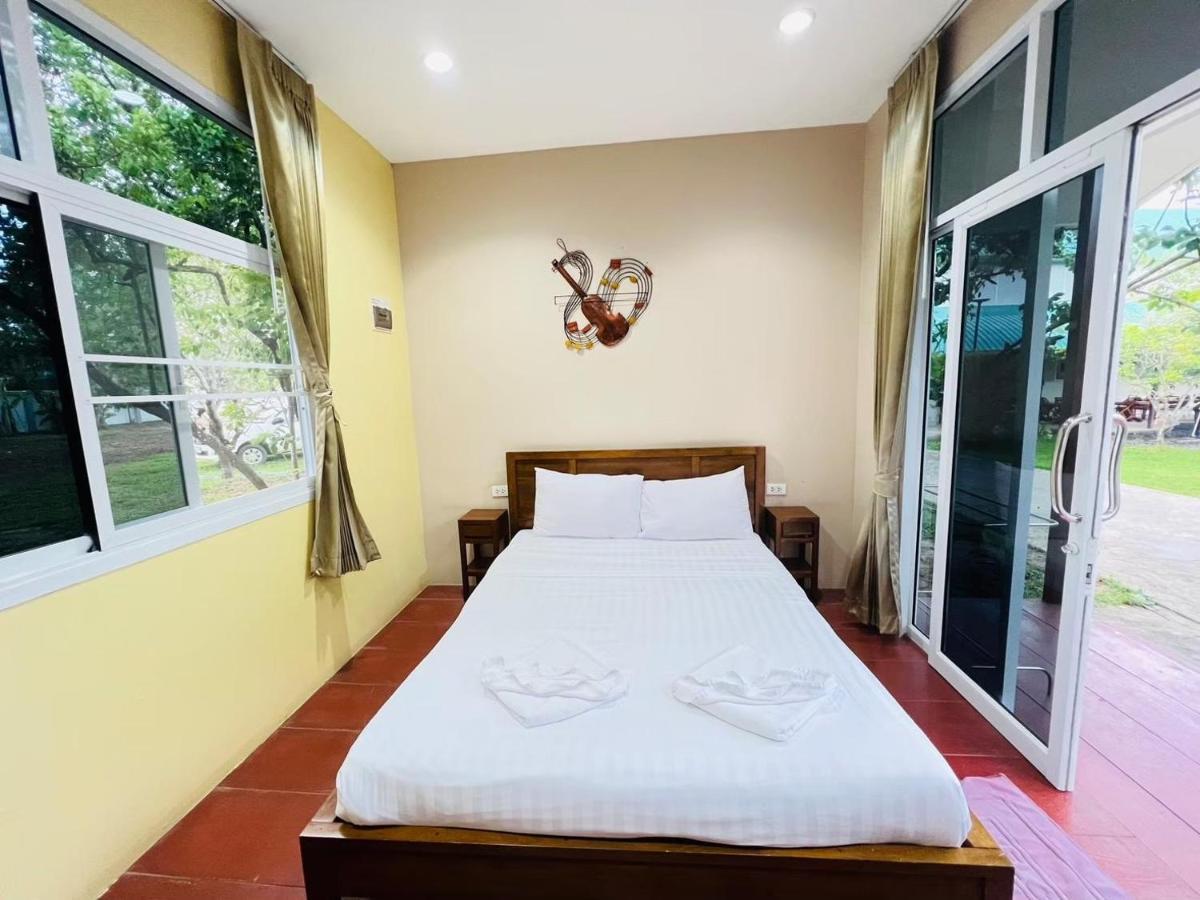 Baan Suan Khun Yaiy Hotel Ban Wang Takhrai Eksteriør billede